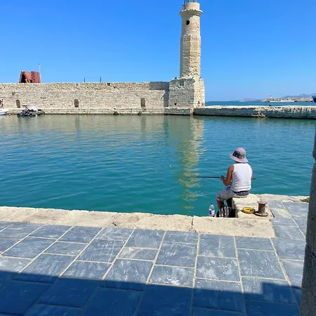 Semesterbostad Smyrni *